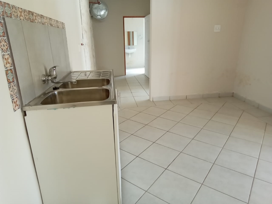 1 Bedroom Property for Sale in Uitenhage Central Eastern Cape